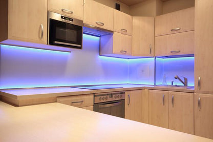 HomeBrite - Color Changing LED Strip with Remote Control (5 meters)